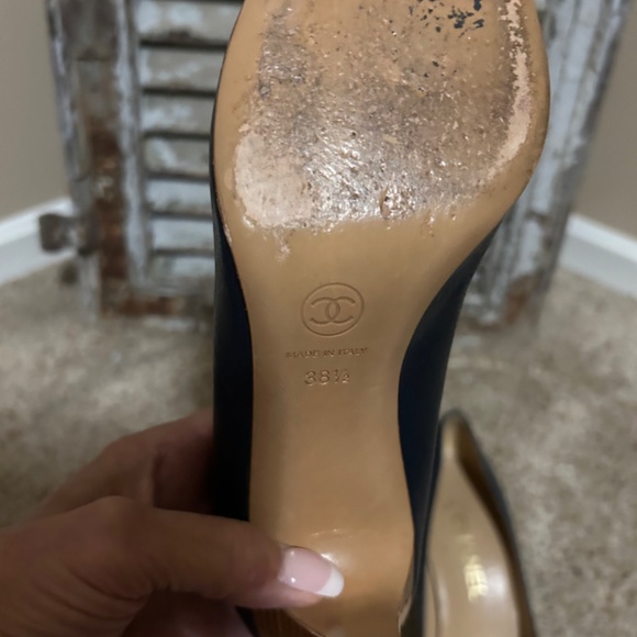 Chanel navy stacked heel pointed toe pumps. Logo on toe. 38.5 - Picture 8 of 14